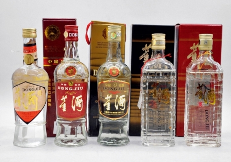 本溪回收红董褐董白董3款90年代的老董酒分别多少钱一瓶，各自介绍与特点分析