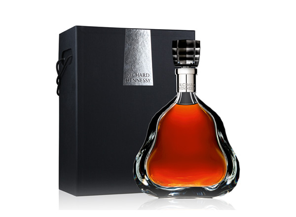 本溪收购轩尼诗李察XO回收Hennessy洋酒干邑白兰地700ml